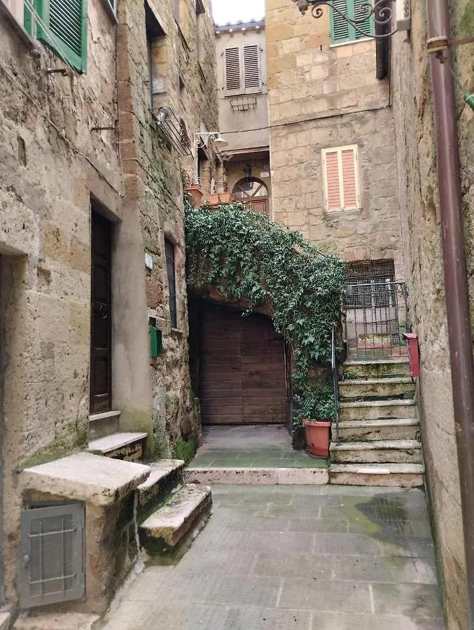 La Casa Di Sally Pitigliano 0*,
